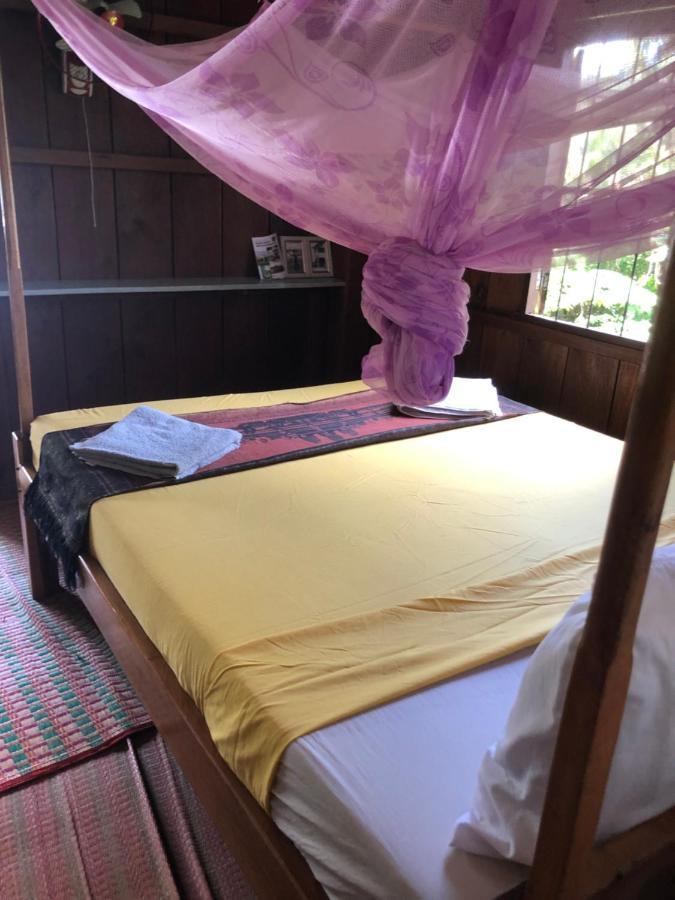 Retro Kampot Guesthouse Exteriör bild