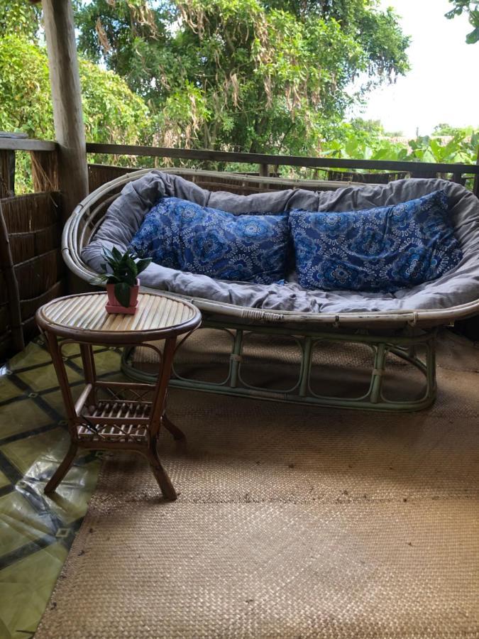 Retro Kampot Guesthouse Exteriör bild