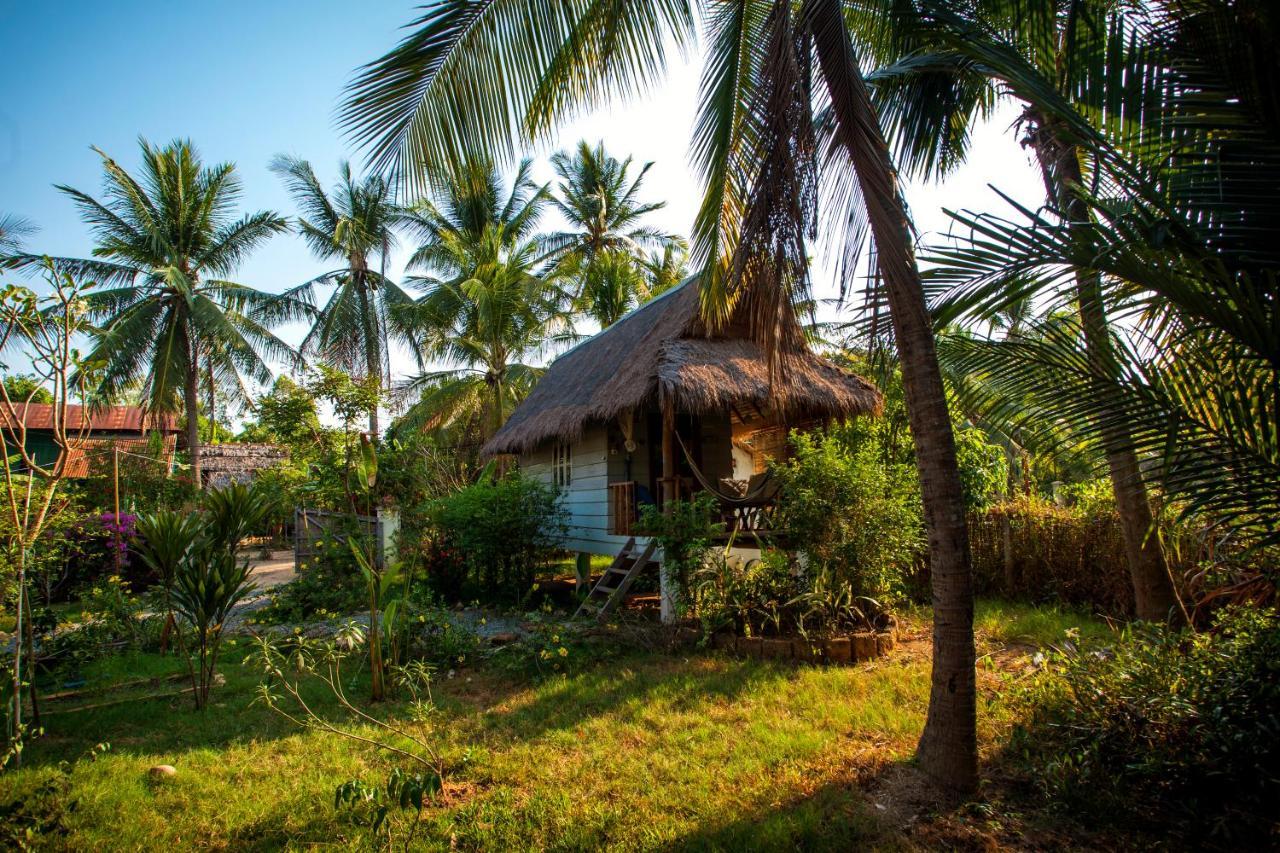 Retro Kampot Guesthouse Exteriör bild